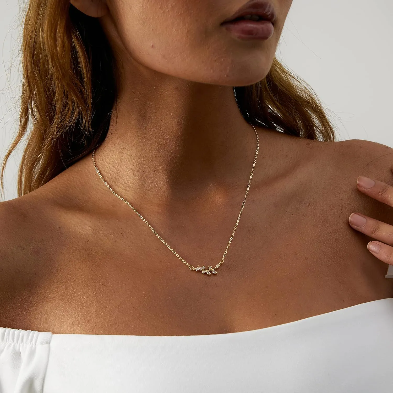 ASCOMY Dainty Gold Pendant Necklace 14k Gold Plated Delicate Tiny Love Heart Star CZ Leaf Pendant Necklace Simple Necklaces Everyday Jewelry for Women