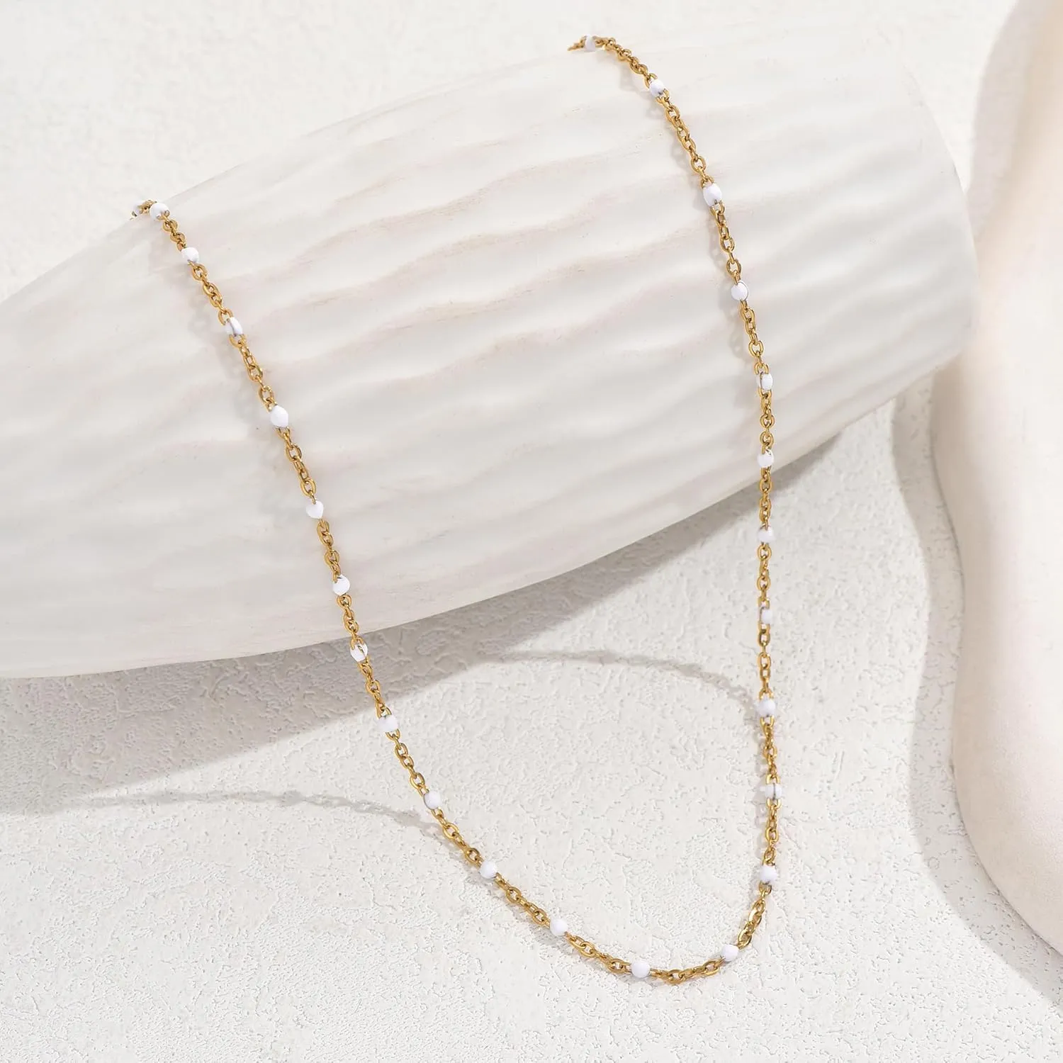 Beaded Necklaces for Women 18K Gold Plated Colorful Green White Beads Choker Necklace Dainty Star Choker Chains Simple Delicate Boho Necklace Jewelry Gift