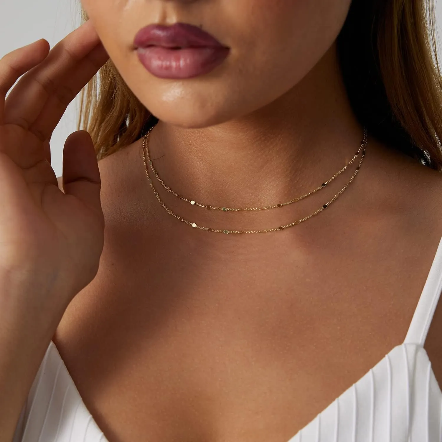 CAROVO Dainty Gold Chain Choker Necklace for Women 18K Gold Plated Minimalist Figaro Beaded Lace Satellite Coin Chain Necklace Delicate Choker Jewelry Gifts for Women