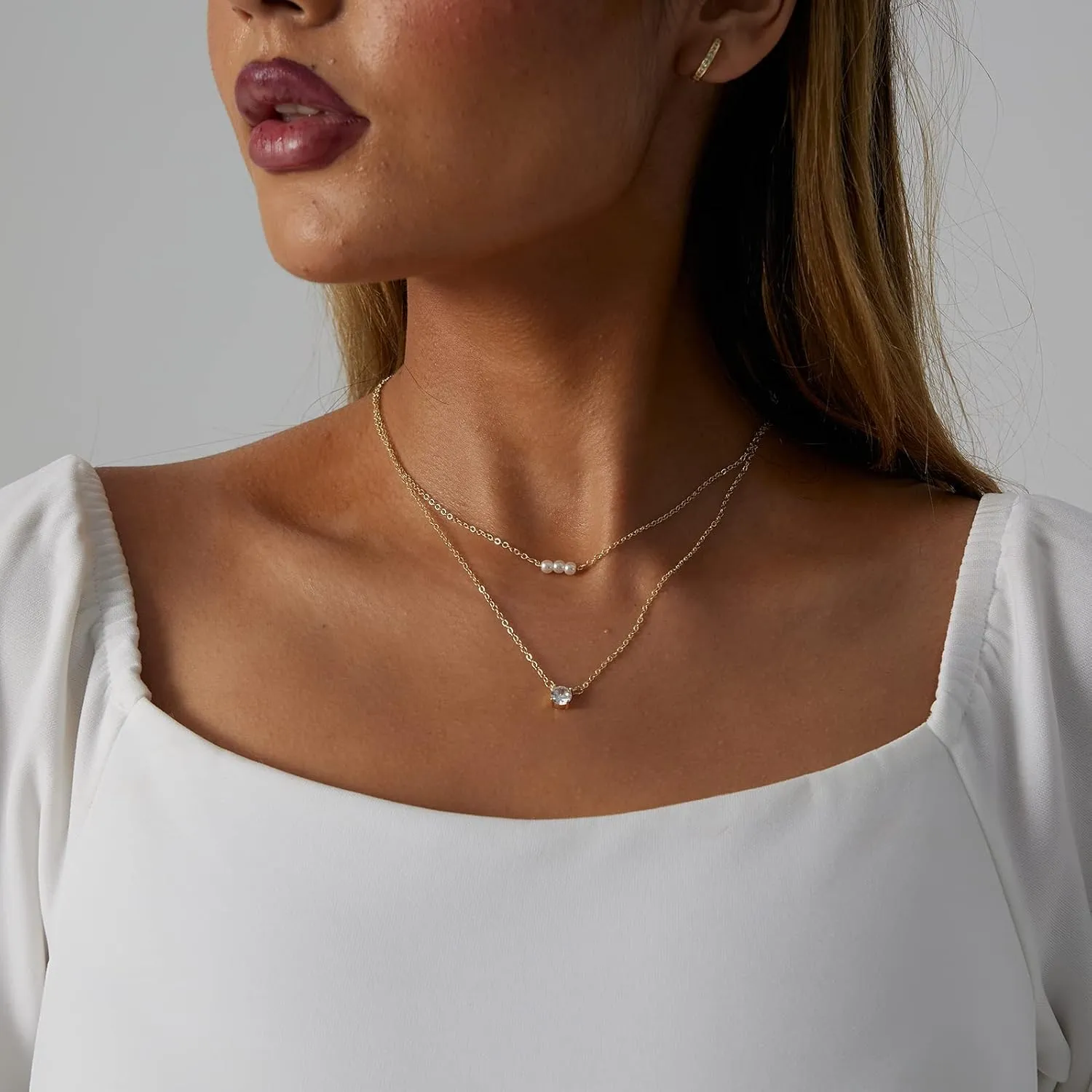 CAROVO Dainty Pearl Pendant Necklaces for Women 14k Gold Plated Barque Pearl Chain Necklace Delicate Handmade Cultured Pearl Necklace Everyday Jewelry for Gifts