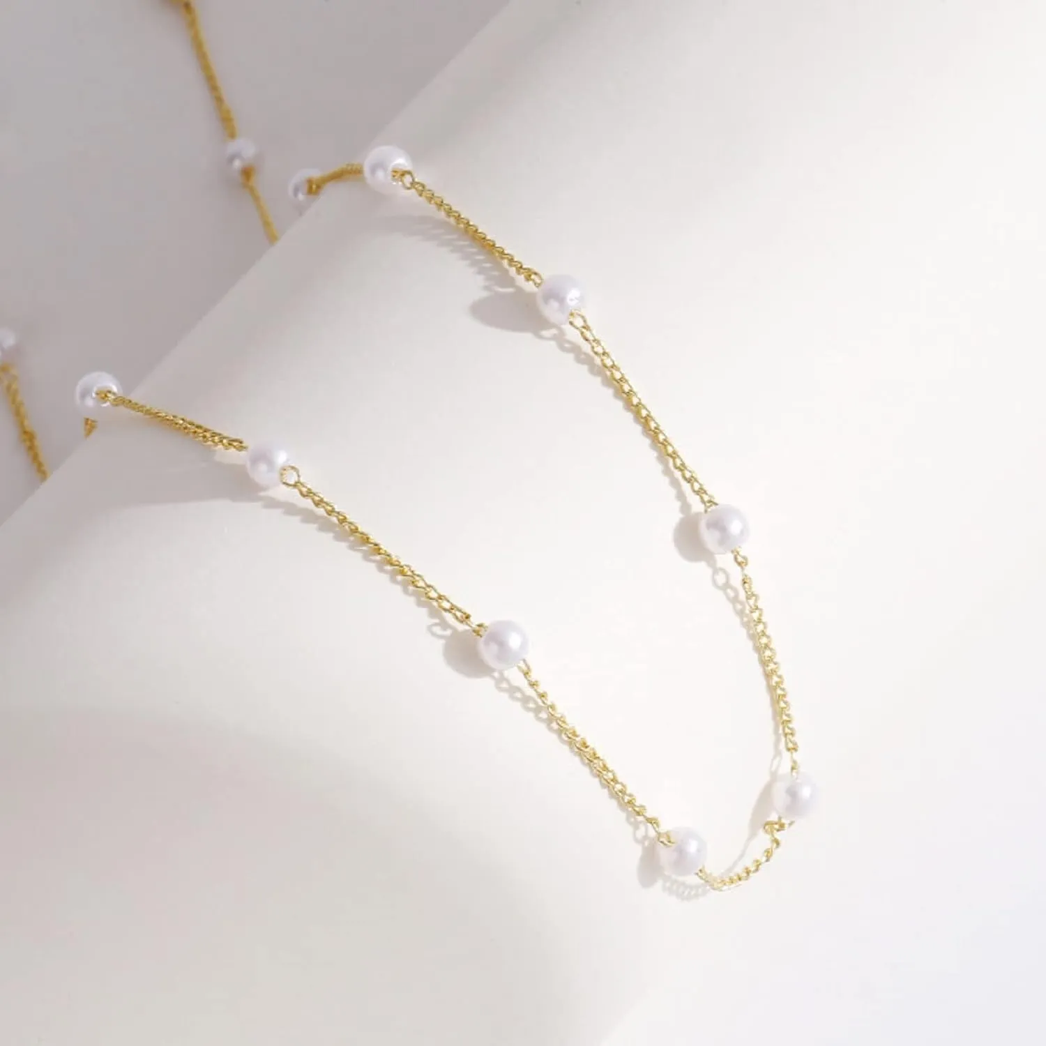 CAROVO Dainty Pearl Pendant Necklaces for Women 14k Gold Plated Barque Pearl Chain Necklace Delicate Handmade Cultured Pearl Necklace Everyday Jewelry for Gifts