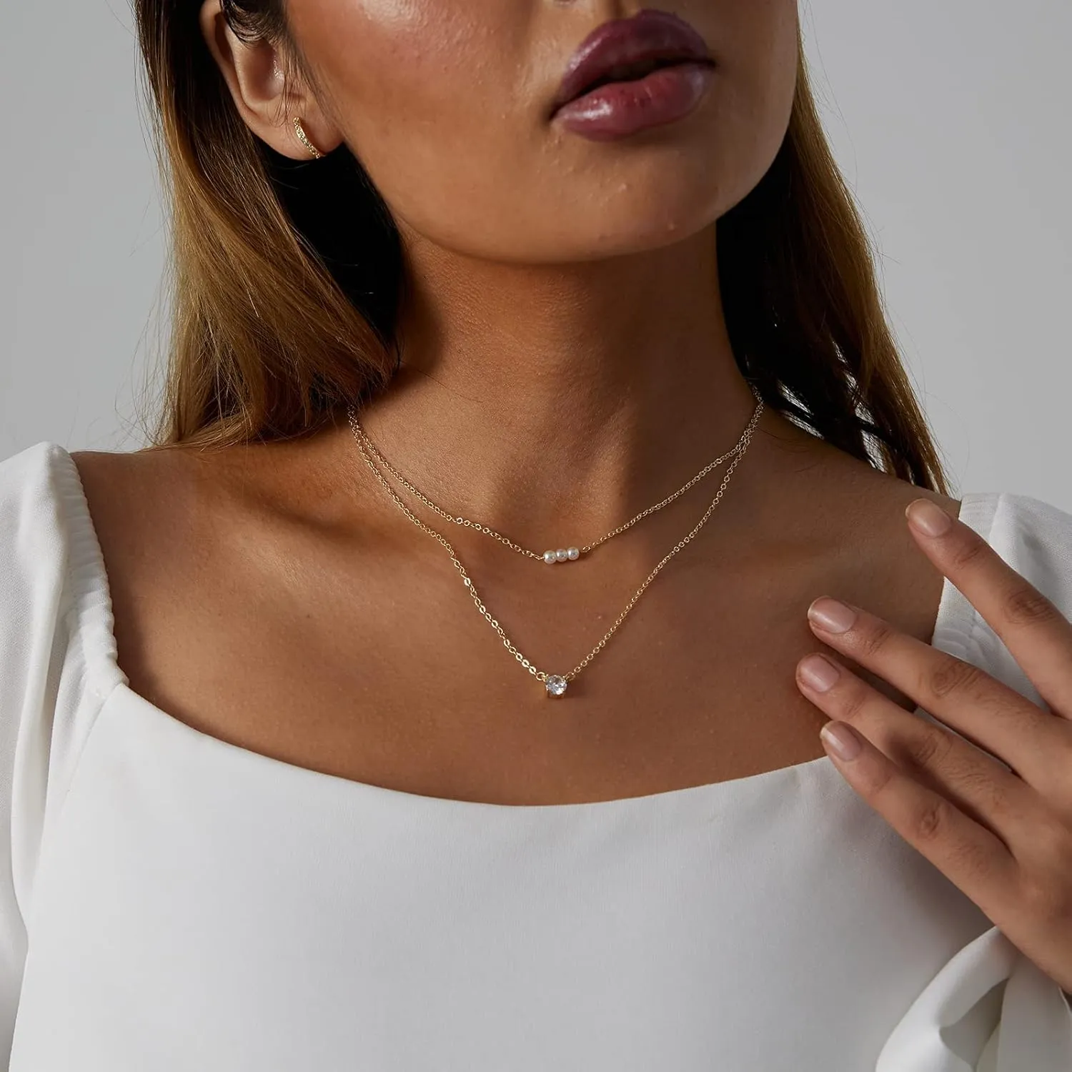 CAROVO Dainty Pearl Pendant Necklaces for Women 14k Gold Plated Barque Pearl Chain Necklace Delicate Handmade Cultured Pearl Necklace Everyday Jewelry for Gifts