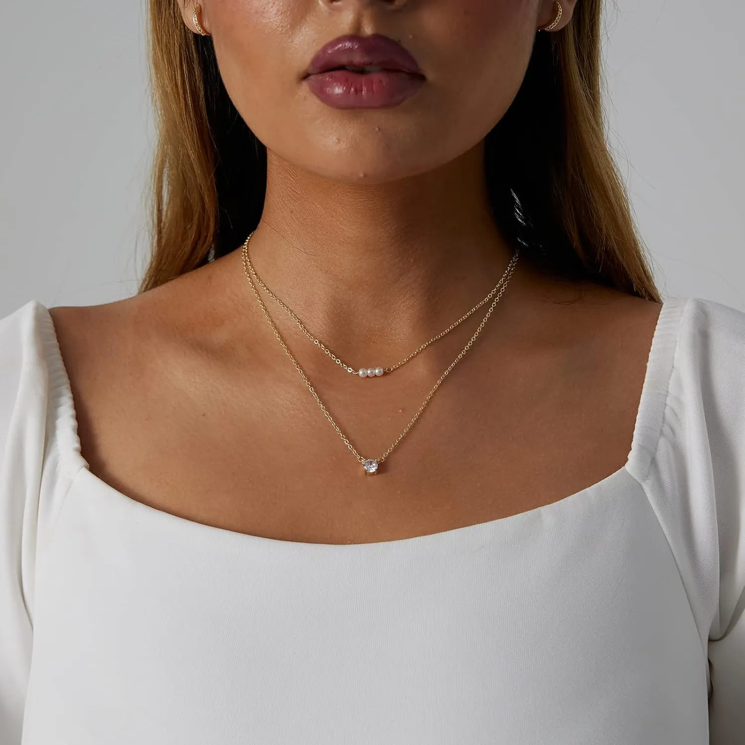 CAROVO Dainty Pearl Pendant Necklaces for Women 14k Gold Plated Barque Pearl Chain Necklace Delicate Handmade Cultured Pearl Necklace Everyday Jewelry for Gifts