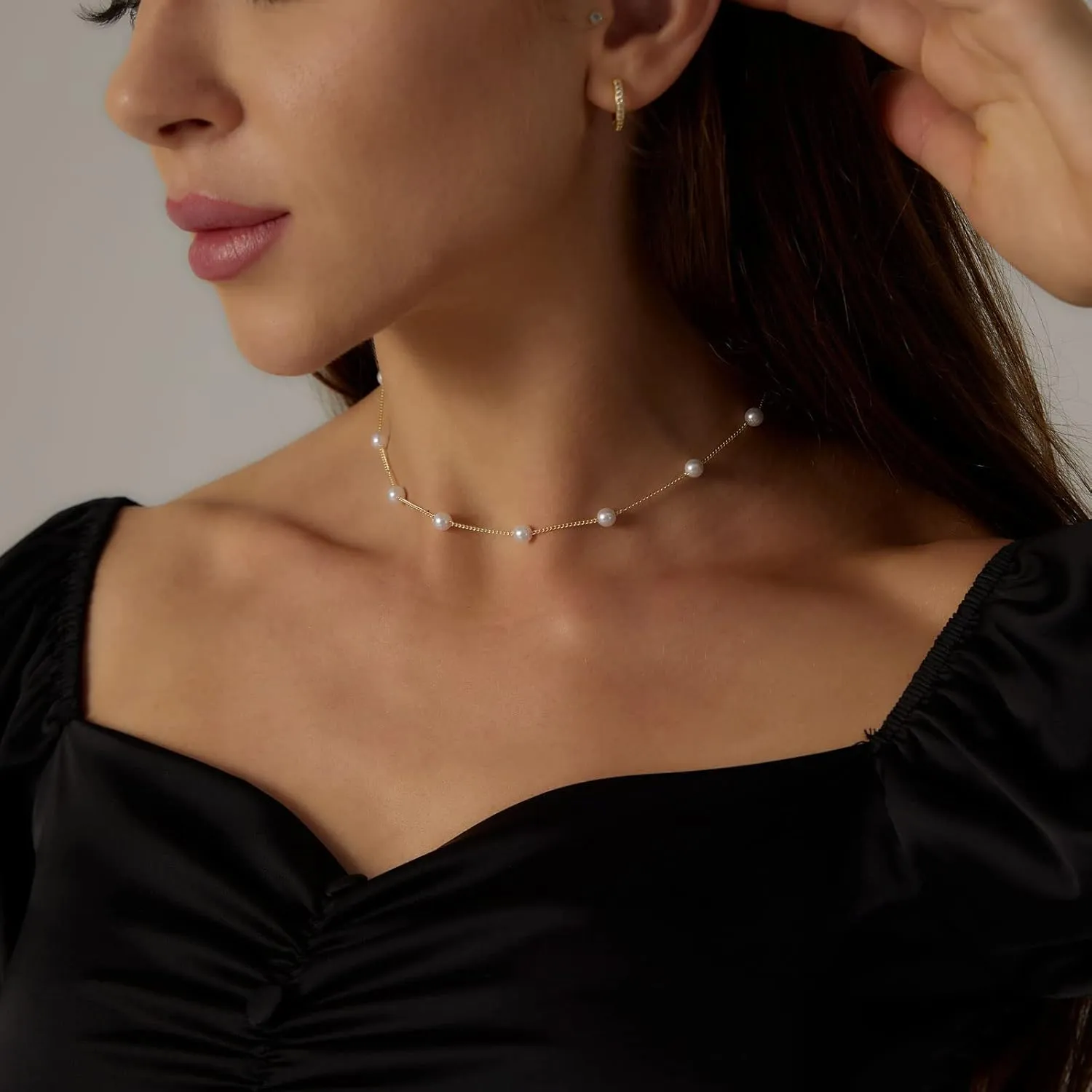 CAROVO Dainty Pearl Pendant Necklaces for Women 14k Gold Plated Barque Pearl Chain Necklace Delicate Handmade Cultured Pearl Necklace Everyday Jewelry for Gifts