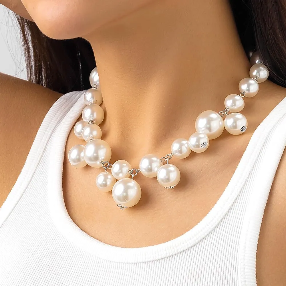 Chunky Pearl Choker for Women Exaggerated Two Tone Large Beaded Short Necklace Chic Glossy Round Ball Statement Necklaces Dainty Prom Jewelry Gift