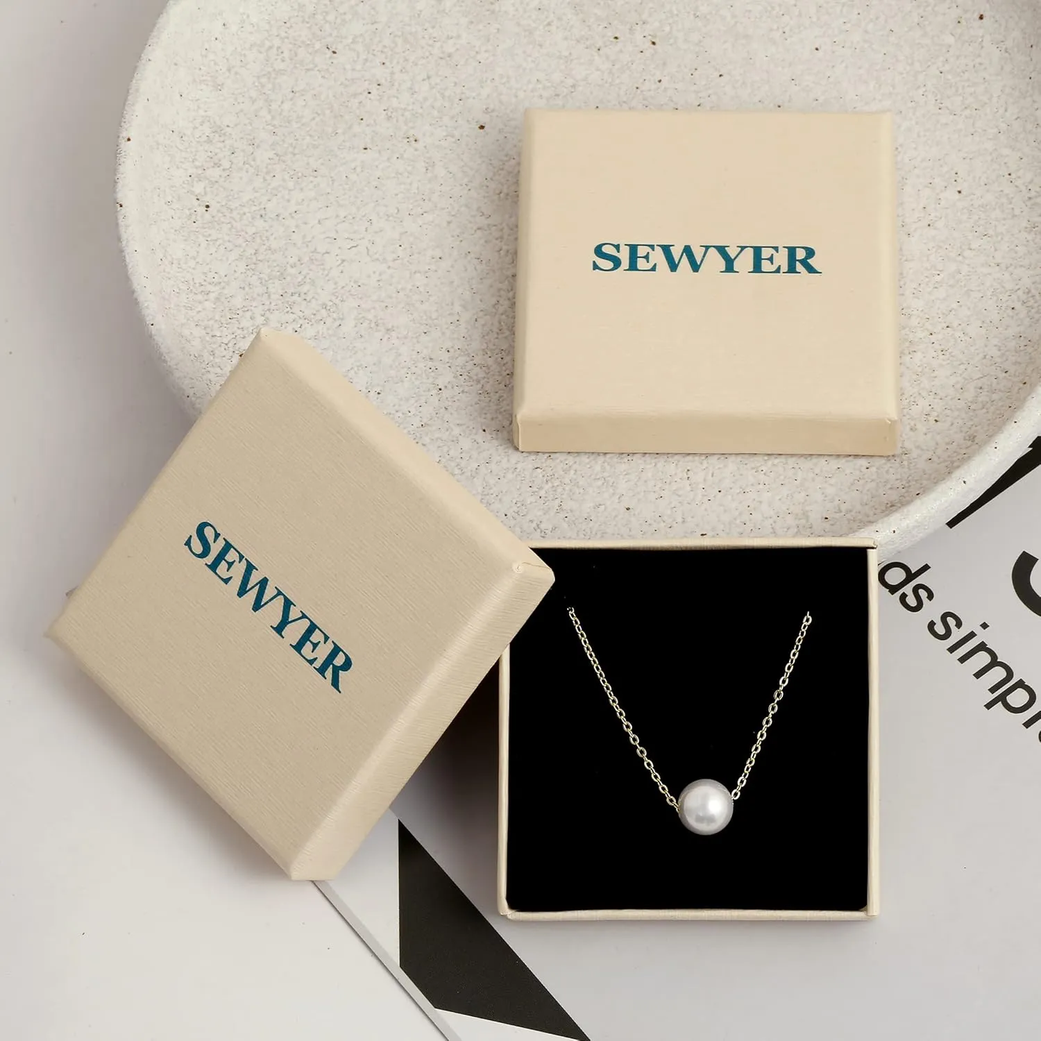 Dainty Pearl Pendant Necklaces for Women 14K Gold Plated Handmade Layered Pearl Chain Necklace Delicate Layered Freshwater Pearl Necklace Everyday Jewelry Gift