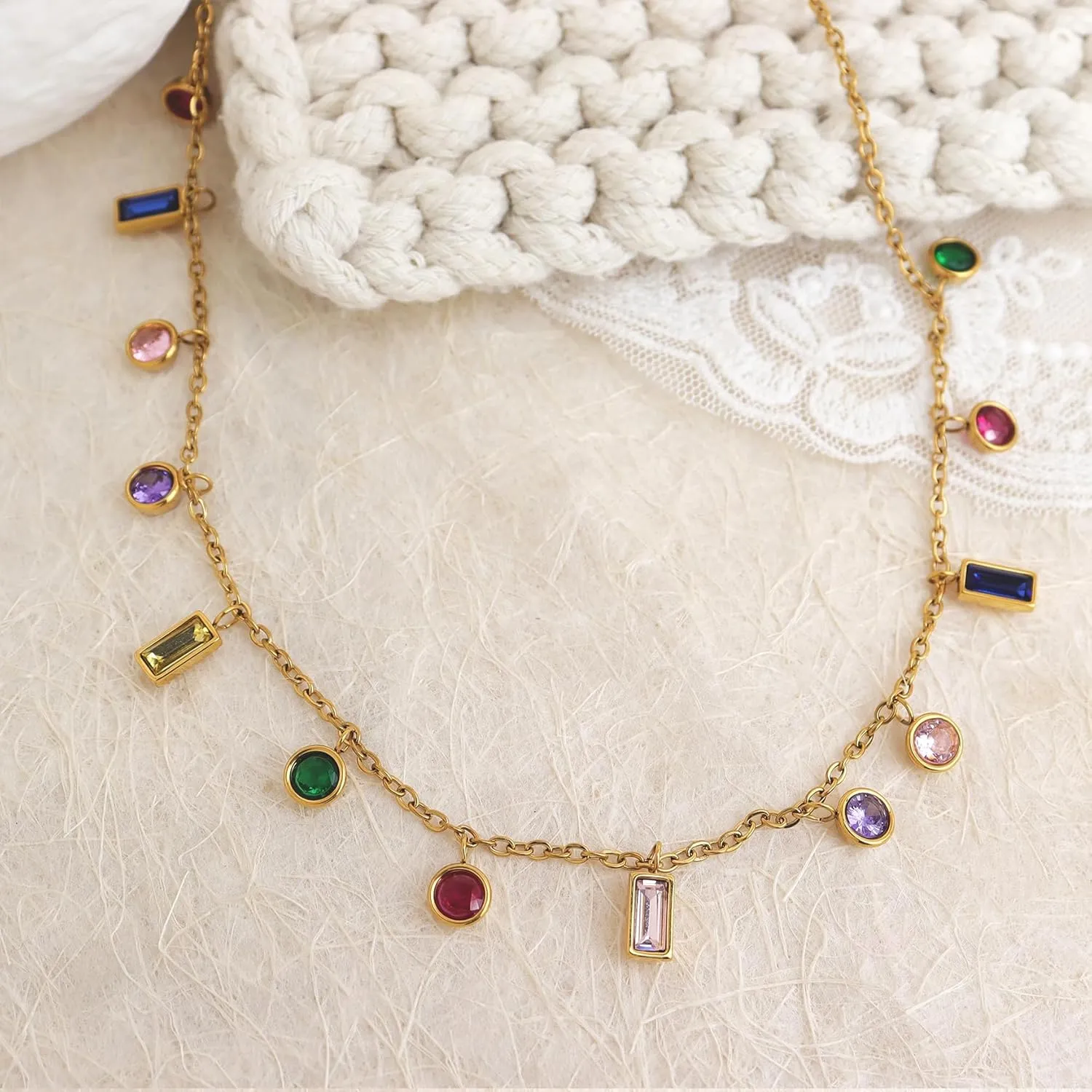 Gold Charm Pendent Choker Necklace for Woman, Boho Dainty Gemstone CZ Rhinestone Dangle Chain Necklaces Prom Fashion Jewelry Wedding Gift