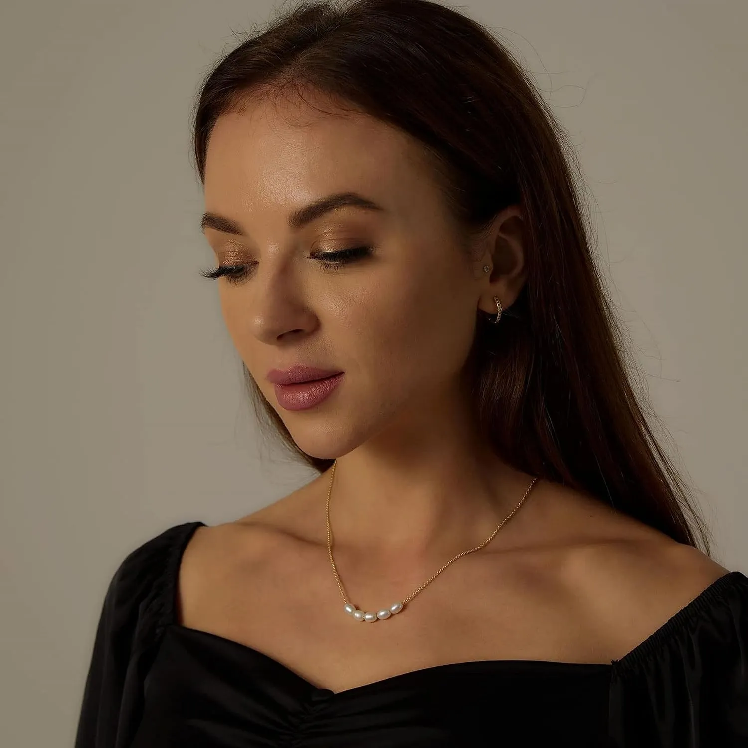 Kyerlyn Dainty Pearl Pendant Necklaces for Women 14K Gold Plated Handmade Layered Pearl Chain Necklace Delicate Layered Pearl Necklace Everyday Jewelry Gift