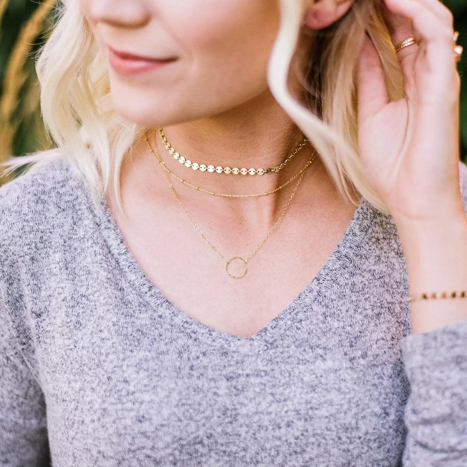 LOYATA Gold Layered Choker Necklace 14K Gold Plated Bar Coin Charm Pendant Neckalce Delicate Multilayer Choker Necklaces for Women