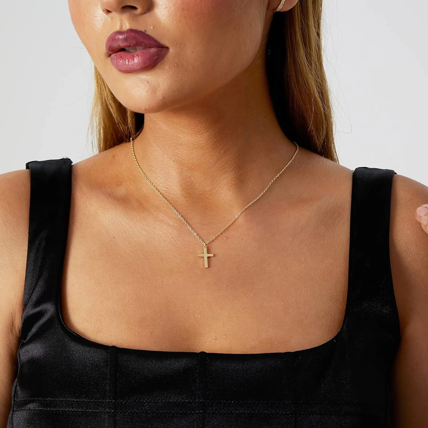 MIDEEO Cross Pendant Neckalce for Women 14K Gold Plated Dainty Cubic Zirconia Cross Pendant Necklace Petite Crucifix Faith Necklaces Delicate Minimalist Jewelry Christmas Gift