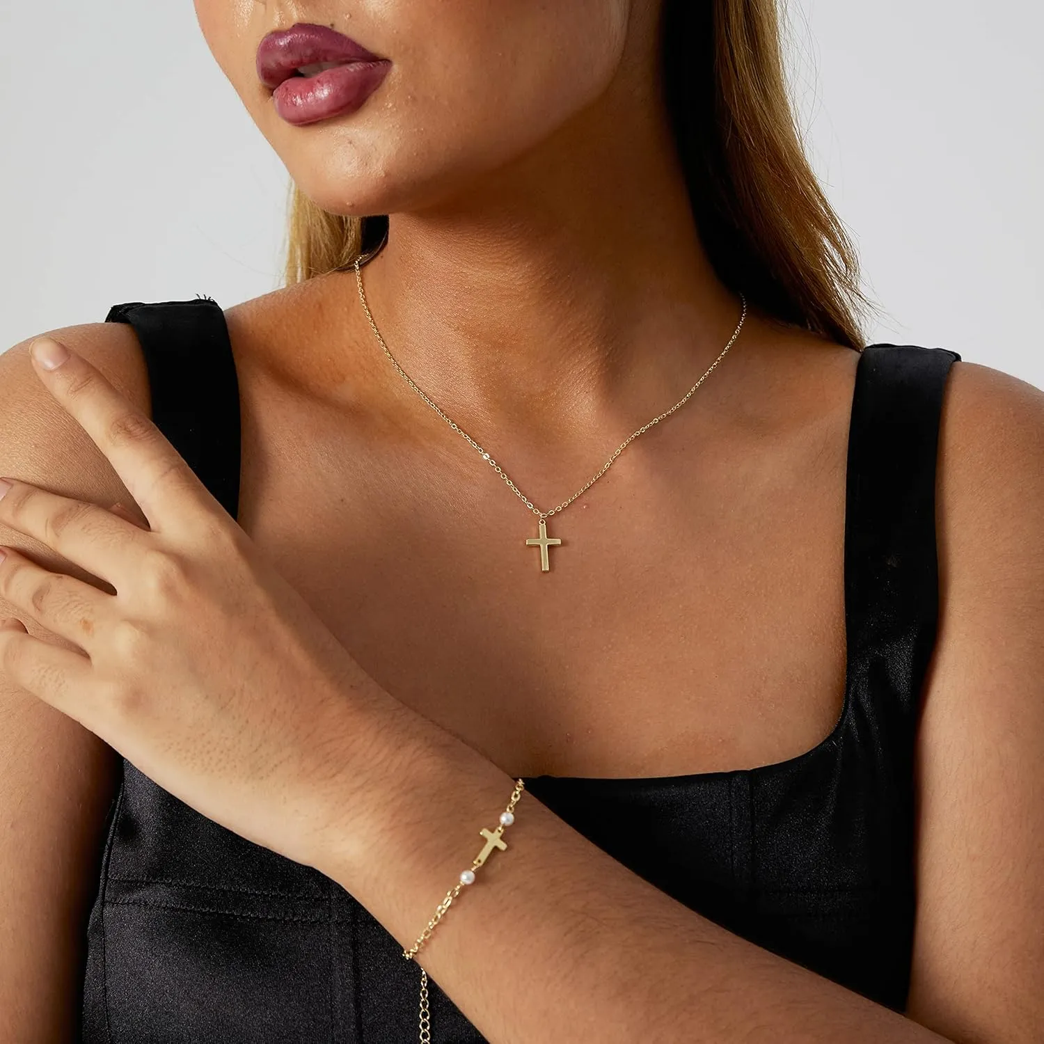 MIDEEO Cross Pendant Neckalce for Women 14K Gold Plated Dainty Cubic Zirconia Cross Pendant Necklace Petite Crucifix Faith Necklaces Delicate Minimalist Jewelry Christmas Gift