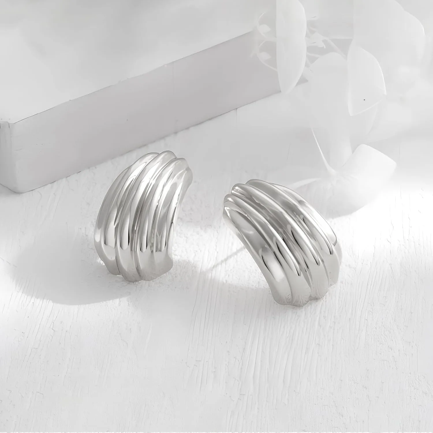 MUYAN Chunky Gold Textured Earrings for Women Trendy Minimalist Large Chunky Studs Fashion Jewelry