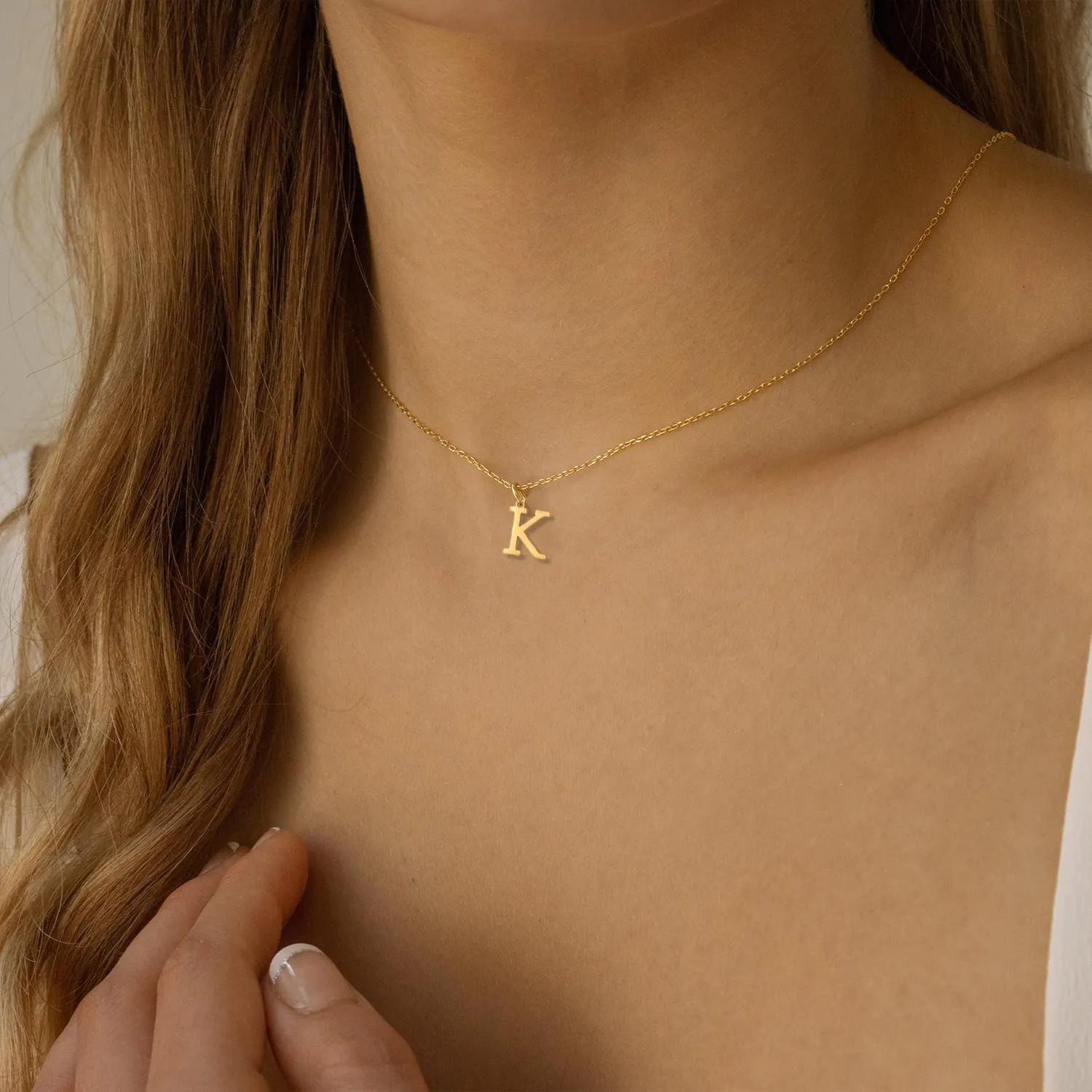 Ovian Gold Initial Necklace for Women 18K Gold Plated Stainless Steel Delicate Letter Pendant Necklace Personalized Name Necklace