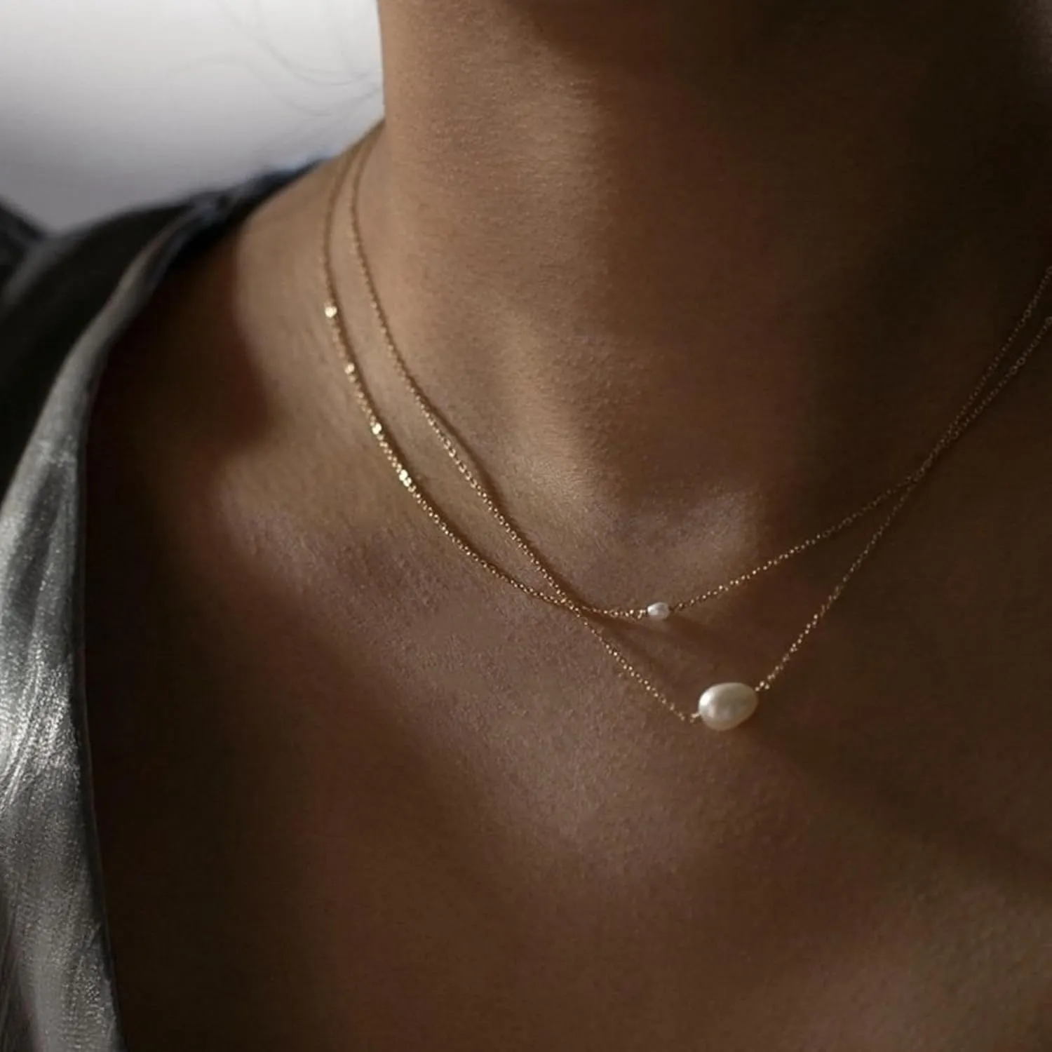 Pearl Necklaces for Women, 14K Gold Plated Handmade Dainty Pearl Chain Necklace Delicate Freshwater Pearl Pendent Necklace for Women Everyday Jewelry Gift