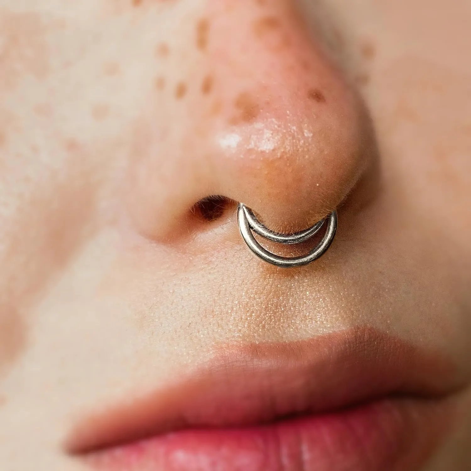 Septum Nose Rings for Women Trendy Septum Clicker Nose Ring Gold Septum Rings Nose Piercings Silver Black Rose Gold Hoop Septum Jewelry