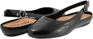 SoftWalk Women's Sheffield Ballet Flat
