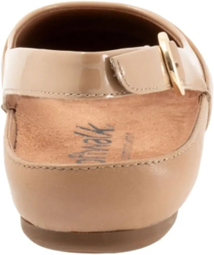 SoftWalk Women's Sheffield Ballet Flat
