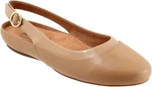 SoftWalk Women's Sheffield Ballet Flat