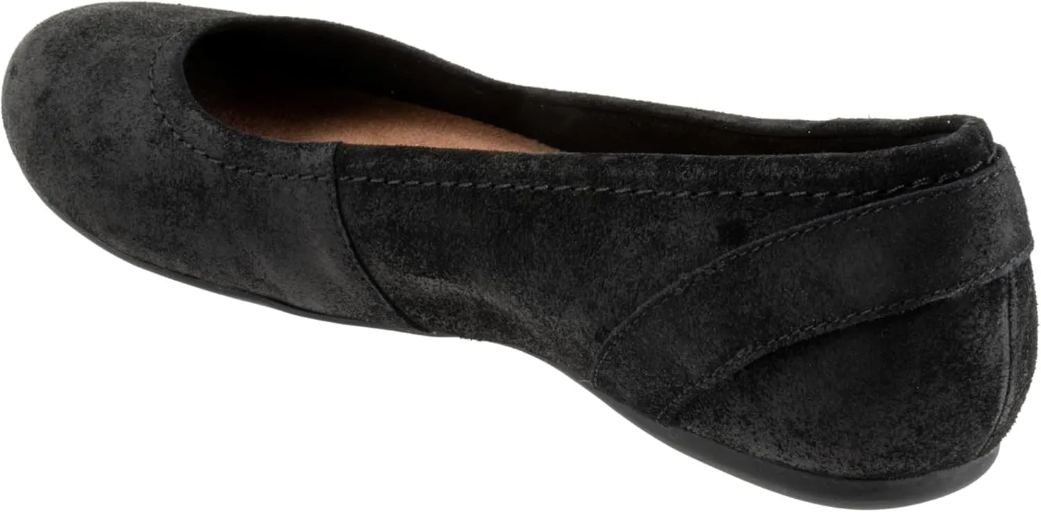 SoftWalk Women's Sydney Ballet Flat