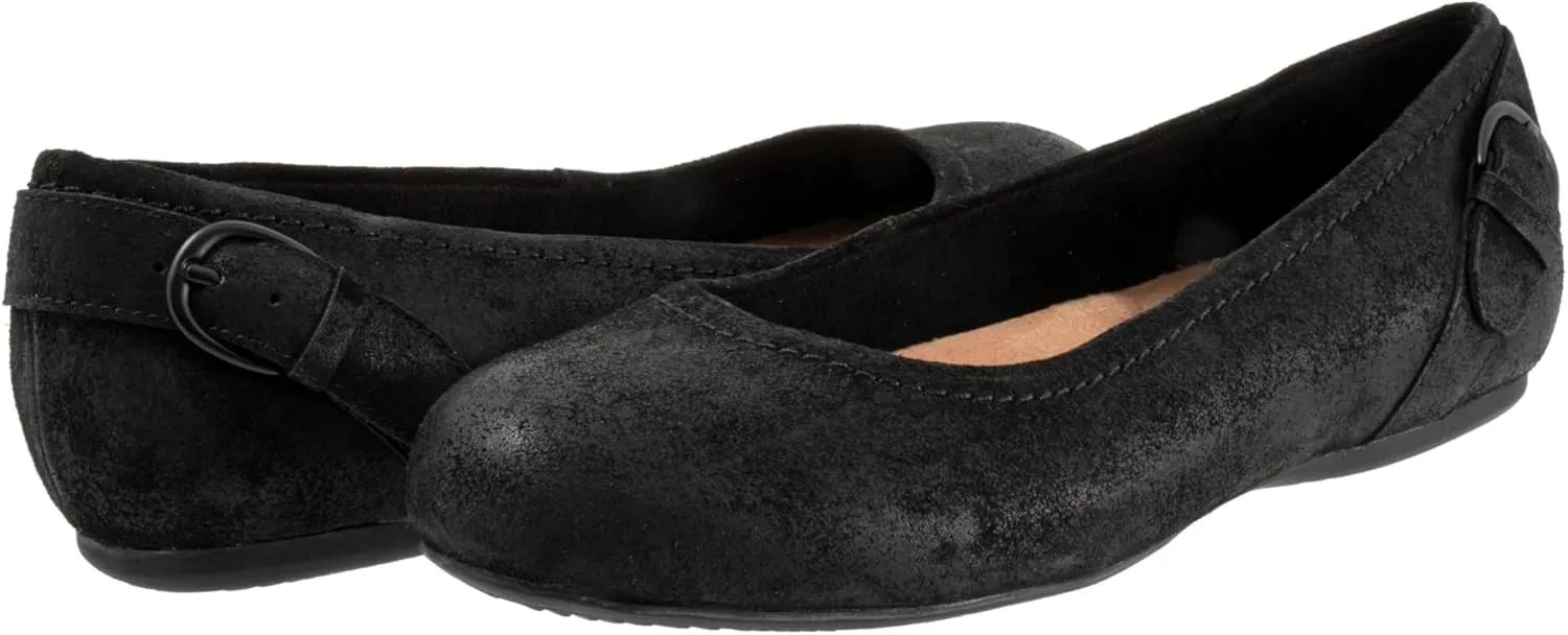 SoftWalk Women's Sydney Ballet Flat