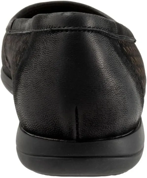 Trotters Women's Delmara Ballet Flat
