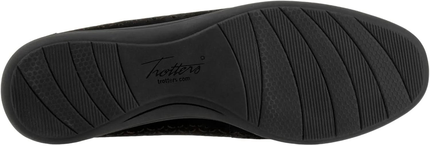 Trotters Women's Delmara Ballet Flat
