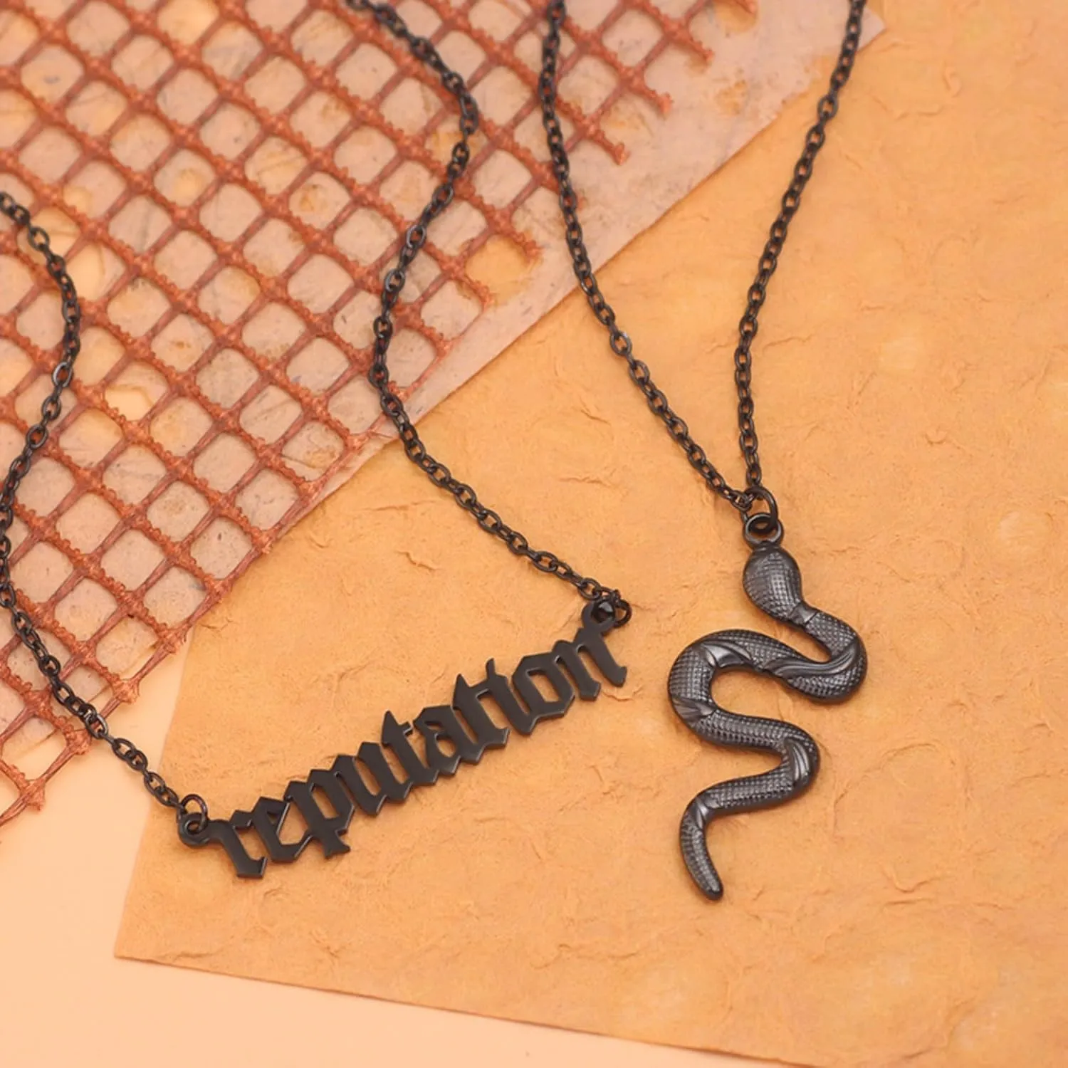 Vintage Layered Reputation Snake Necklace,Personality Gothic Punk Animal Necklace for Women Music Lover