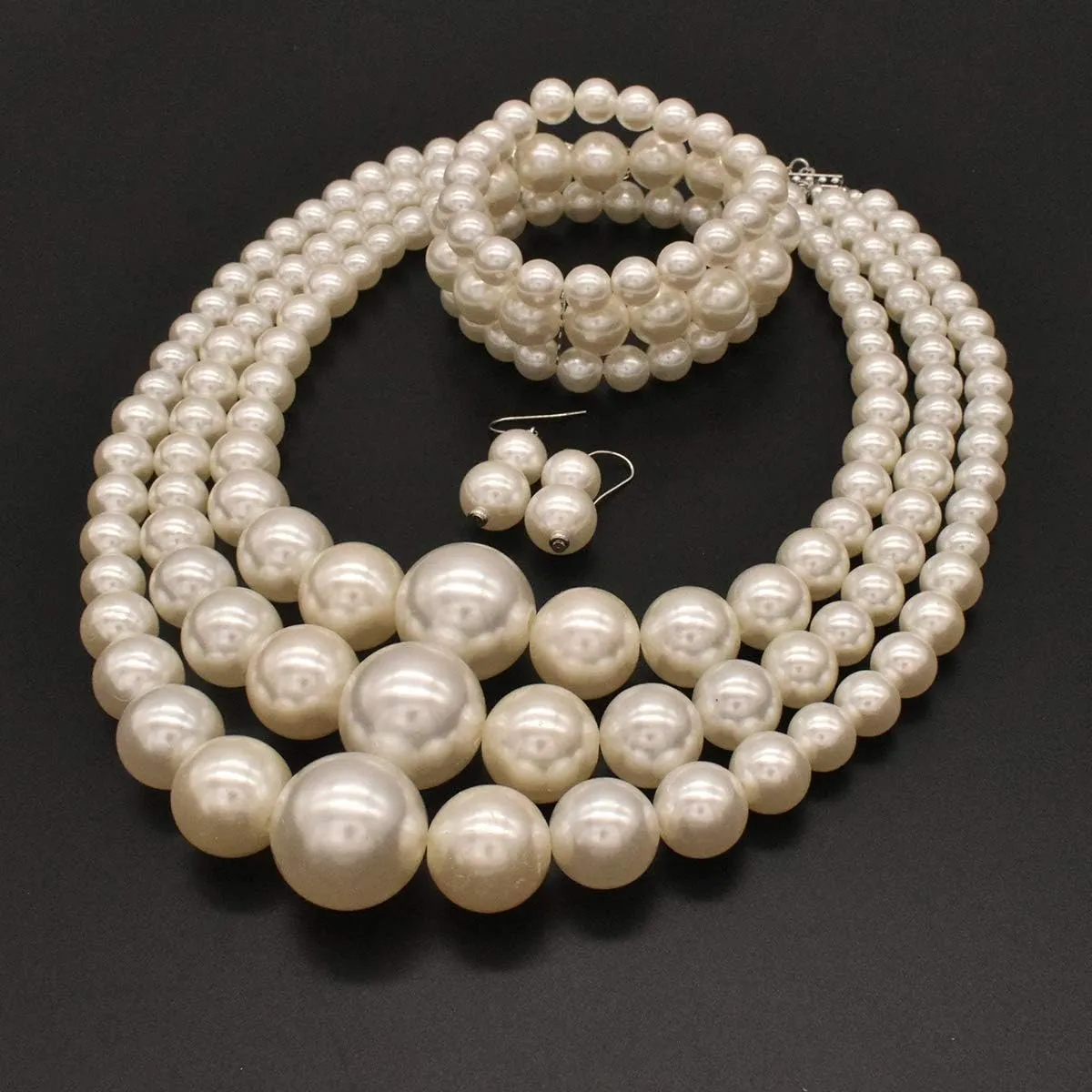We We Imitation Pearl Necklace for Women Large Chunky Pearl Necklaces Multilayer Pearl Necklace and Earring 1920s Costume Jewelry set