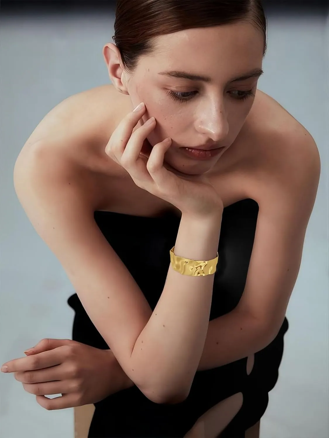 WOWORAMA Hammered Chunky Cuff Bracelets for Women Vintage Boho Wide Bangle Bracelets Irregular Statement Bracelet Thick Arm Cuff Gold Silver Bracelet