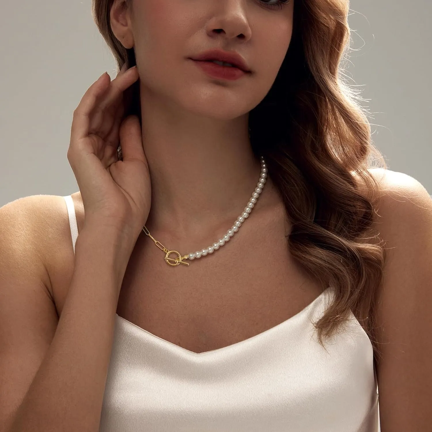 Zeffy Pearl Necklace 4MM/6MM/8MM Dainty Round Imitation Pearl Choker Necklace Wedding Pearl Necklace Delicate Jewelry for Women Simple Bridesmaid Jewelry Gifts