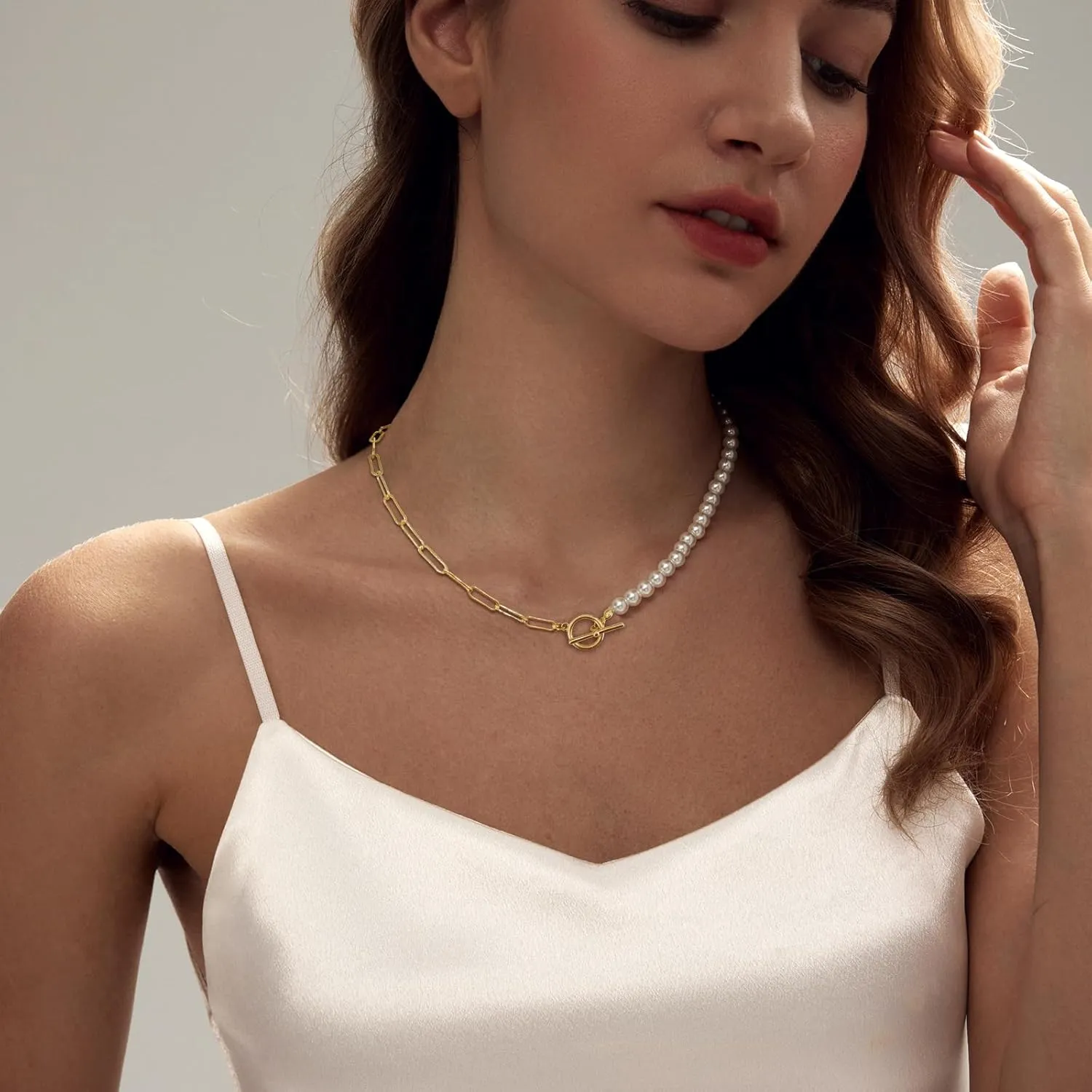 Zeffy Pearl Necklace 4MM/6MM/8MM Dainty Round Imitation Pearl Choker Necklace Wedding Pearl Necklace Delicate Jewelry for Women Simple Bridesmaid Jewelry Gifts