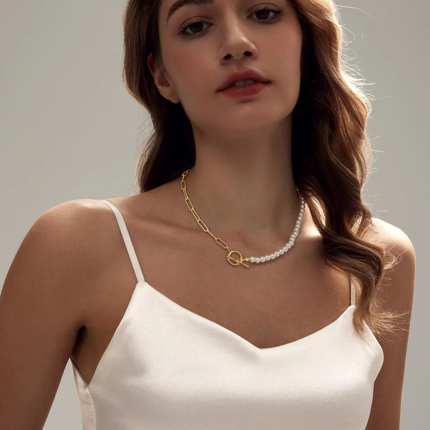 Zeffy Pearl Necklace 4MM/6MM/8MM Dainty Round Imitation Pearl Choker Necklace Wedding Pearl Necklace Delicate Jewelry for Women Simple Bridesmaid Jewelry Gifts